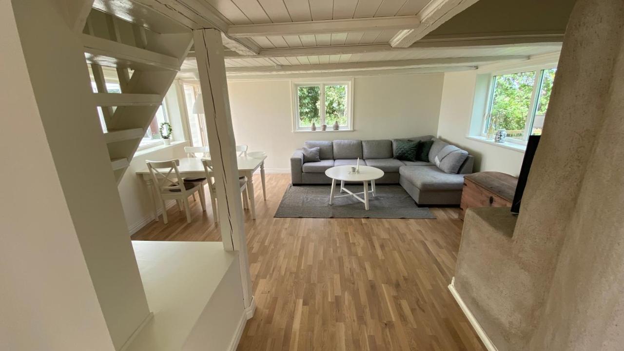 Charmig, Nyrenoverat Och Fullt Utrustad Stuga. Anpassad Foer Hundar, Naera Till Naturen Och Havet. Gangavstand Till Golfbana. Kalmar Exterior foto